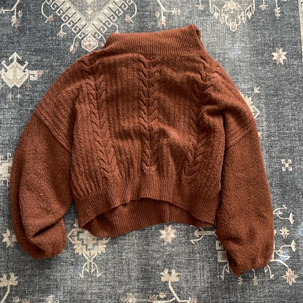 Large wild fable cropped turtle neck sweater
